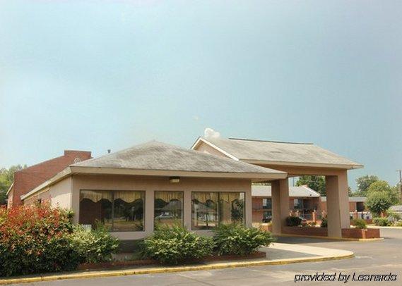 Rodeway Inn Greenwood Exterior photo